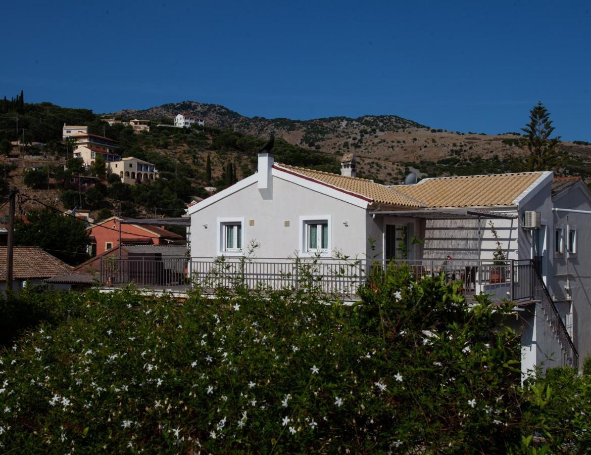Antonis Apartments Kassiopi Luaran gambar